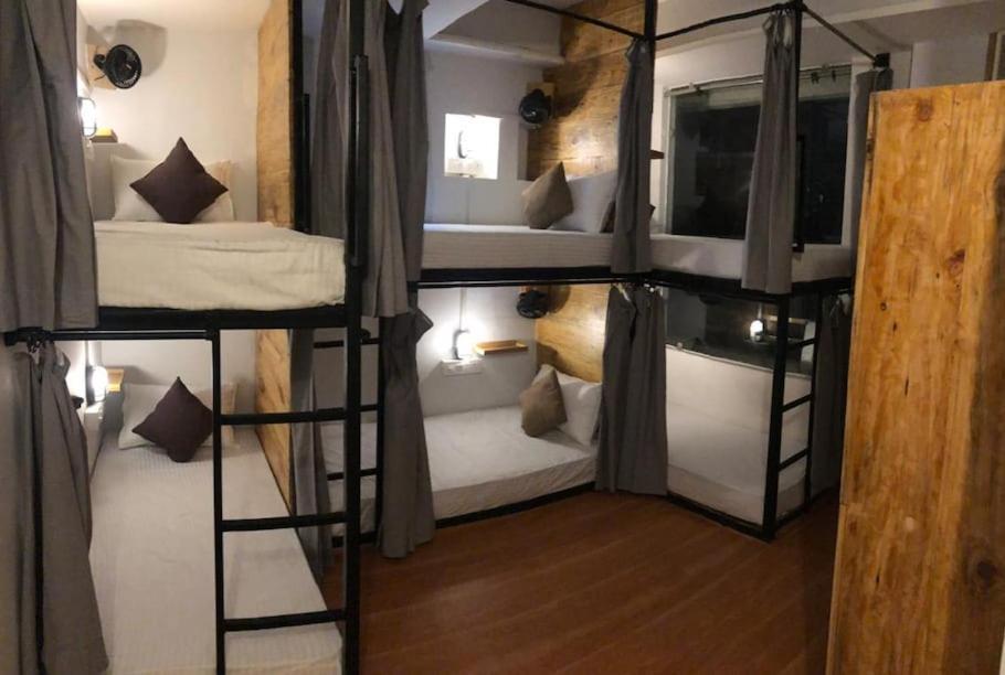Hot - House Of Travellers Taj View Hostel Агра Екстериор снимка